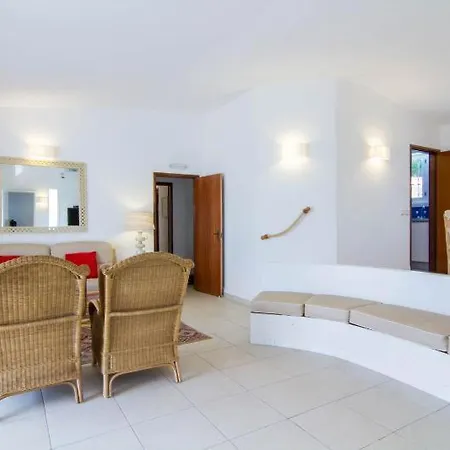 2, Great Spot Oura Beach,