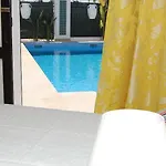 Villa 2, Great Spot Oura Beach,