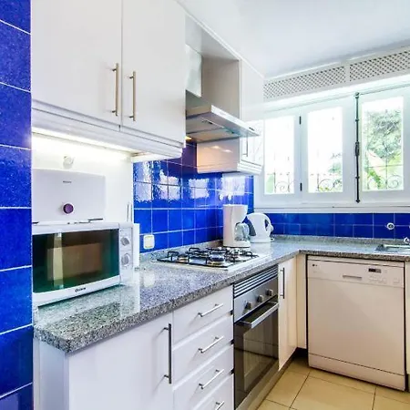 2, Great Spot Oura Beach, البوفيرا