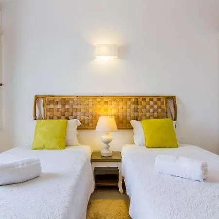 2, Great Spot Oura Beach, فيلة