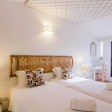 فيلة 2, Great Spot Oura Beach, *