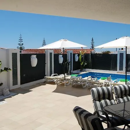 2, Great Spot Oura Beach, *