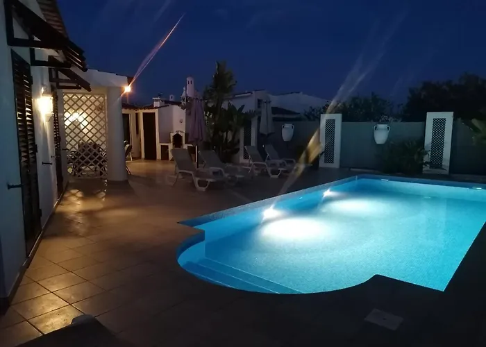 2, Great Spot Oura Beach, Villa