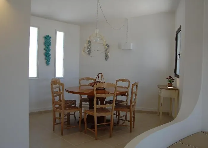 Villa 2, Great Spot Oura Beach,