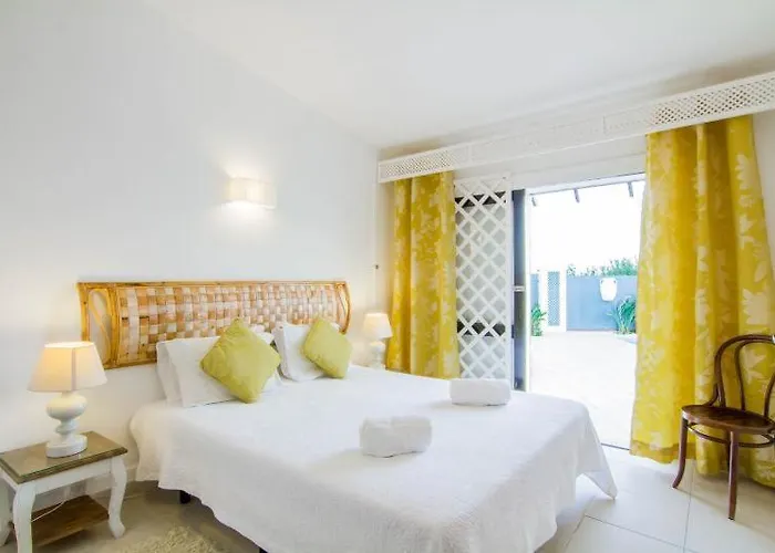 2, Great Spot Oura Beach, Villa Albufeira