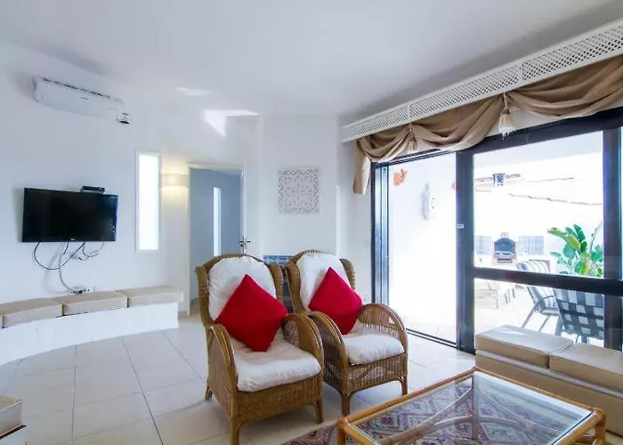 2, Great Spot Oura Beach, *