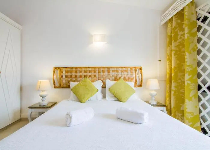 Villa 2, Great Spot Oura Beach, Albufeira