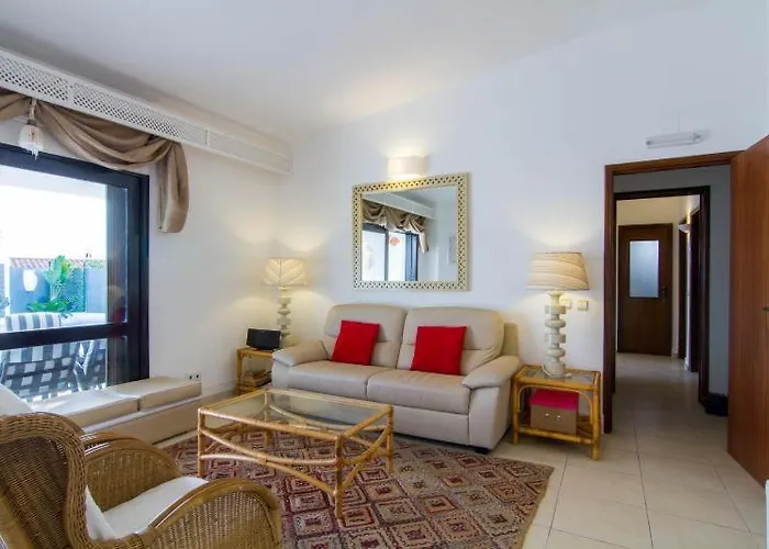 2, Great Spot Oura Beach, * Albufeira