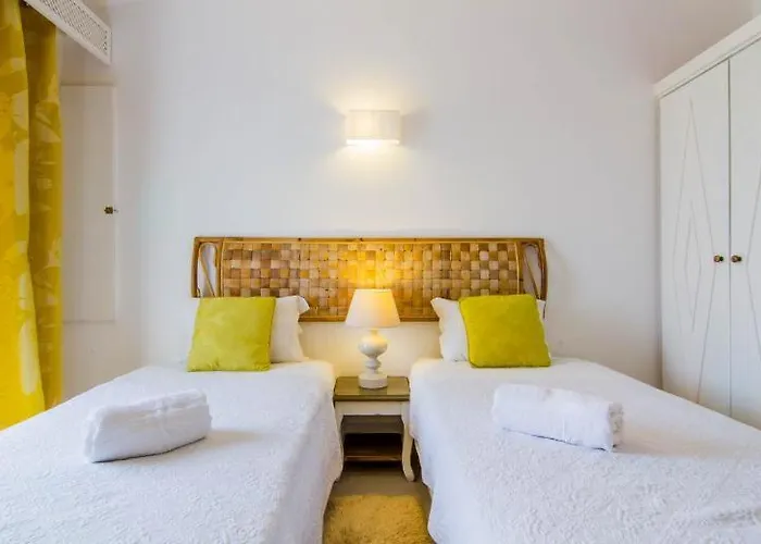 2, Great Spot Oura Beach, Villa