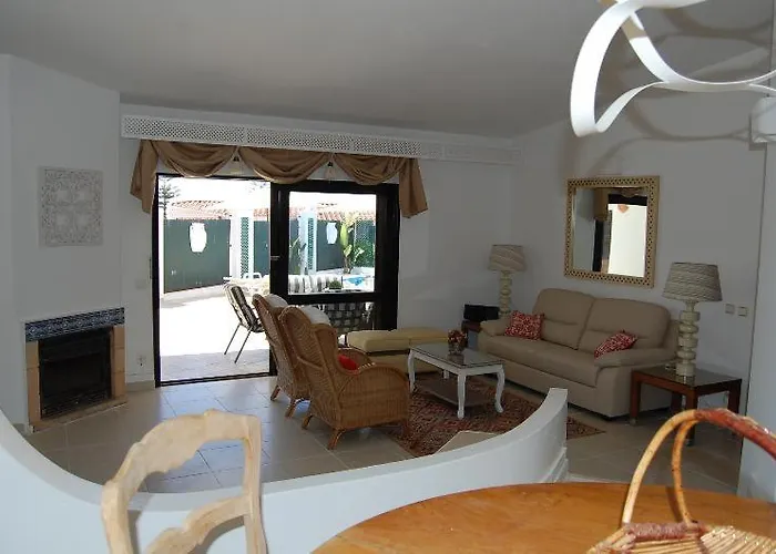 2, Great Spot Oura Beach, * Albufeira