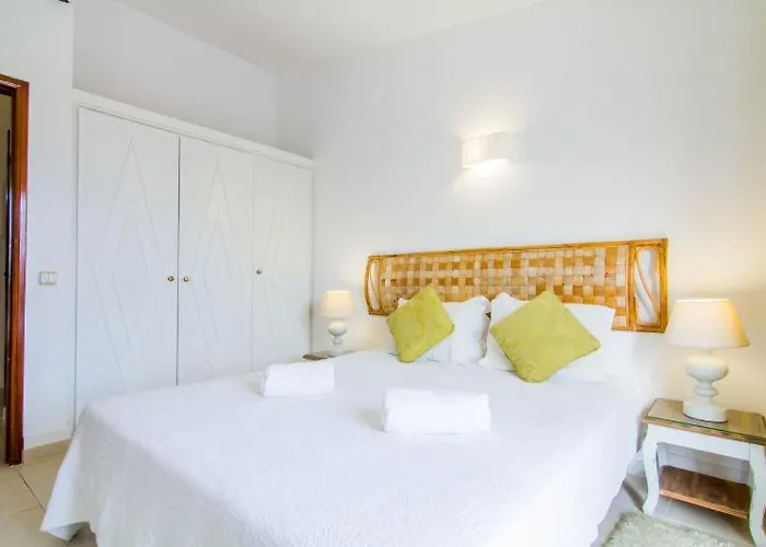 Villa 2, Great Spot Oura Beach,