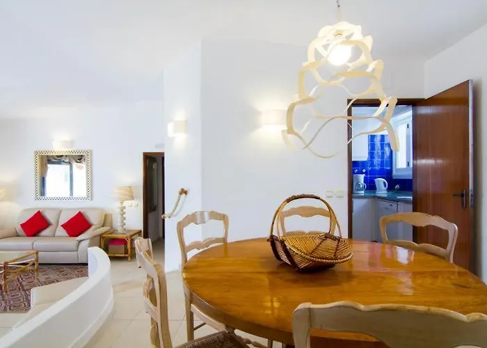 Villa 2, Great Spot Oura Beach, *